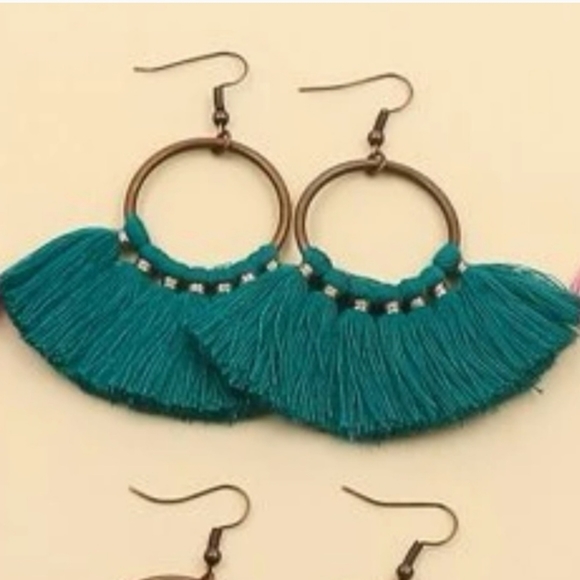 NEW! Bohemian Hoop Tassel Earrings - Picture 3 of 3